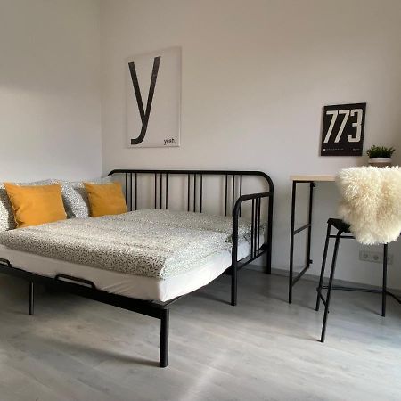 Moderne 70 Qm Ferienwohnung In Waldrandlage Eppelborn Kültér fotó