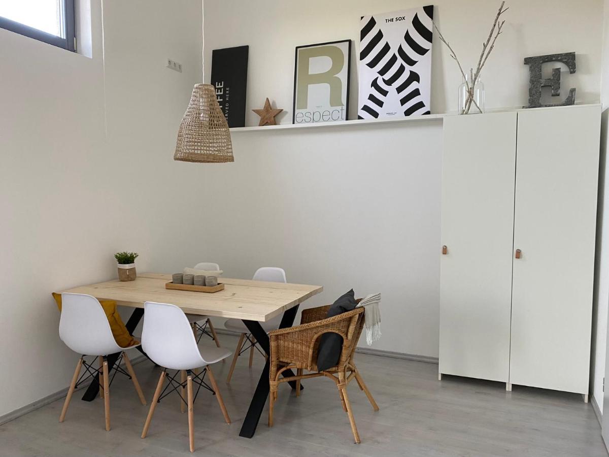 Moderne 70 Qm Ferienwohnung In Waldrandlage Eppelborn Kültér fotó