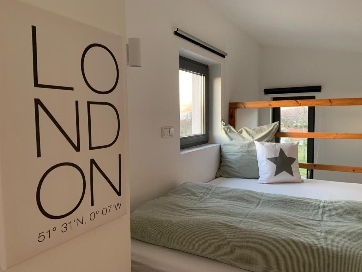 Moderne 70 Qm Ferienwohnung In Waldrandlage Eppelborn Kültér fotó