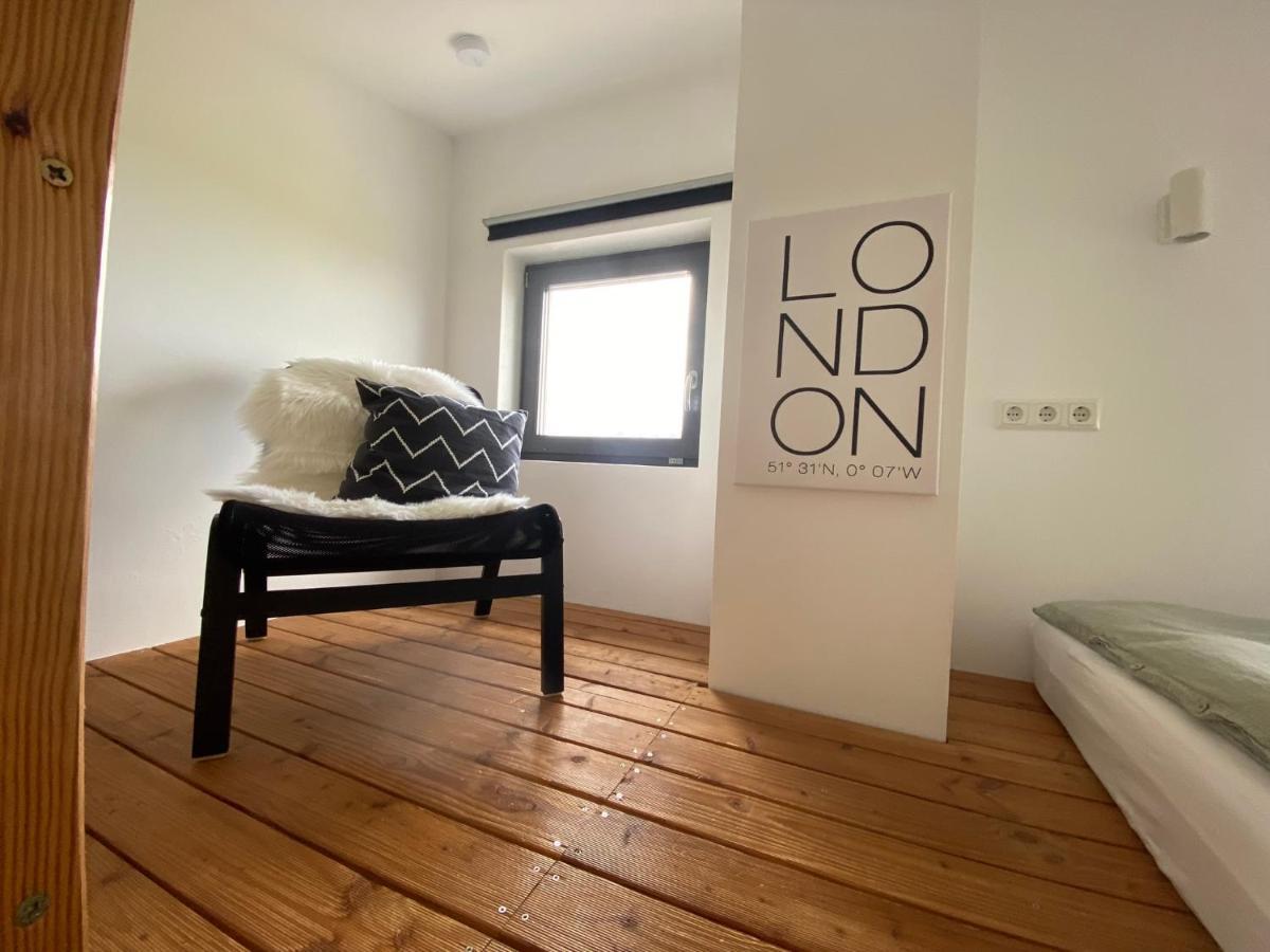 Moderne 70 Qm Ferienwohnung In Waldrandlage Eppelborn Kültér fotó